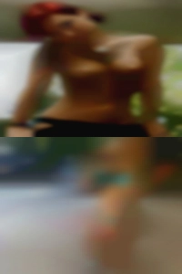 I'm 18 i love the horny women beach.